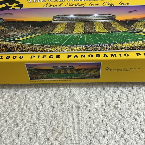 University of Iowa's‎ Kinnick Stadium Panoramic Puzzle - New - Picture 2 of 5